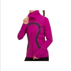 Lululemon Violaceous/Coal In Stride Activewear